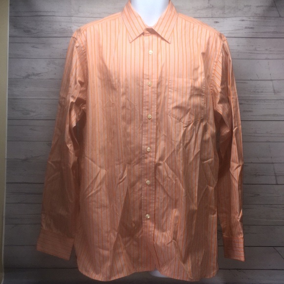 ❤️ GAP Men’s Classic Fit Dress Shirt - Picture 2 of 6